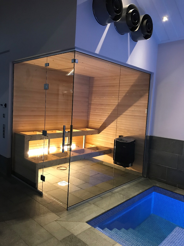 Sauna in pool house in Änga